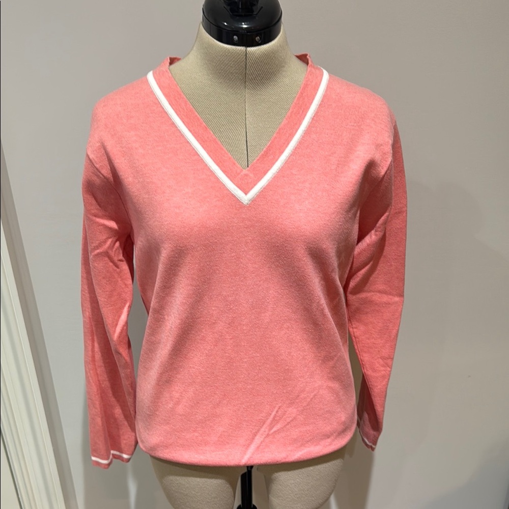 Peter Millar Women's Salmon Pink V-Neck Sweater with White Trim Sz L